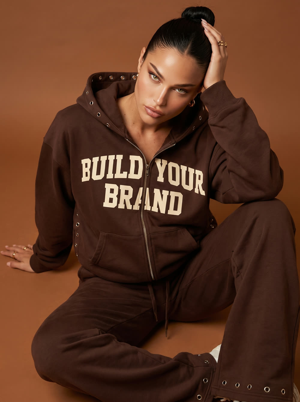 Apparel modeling creative by Vitonize